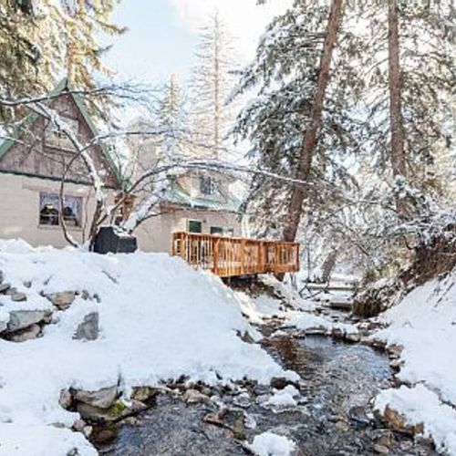 The snowy Cottage is calling you.