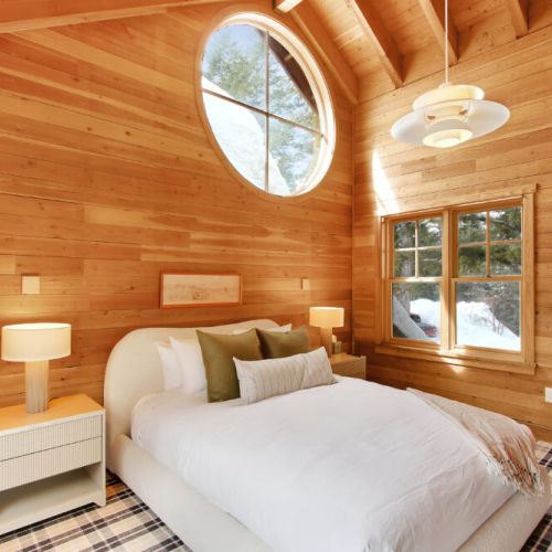 Guest Bedroom with signature Cuckoo's Nest circular window.